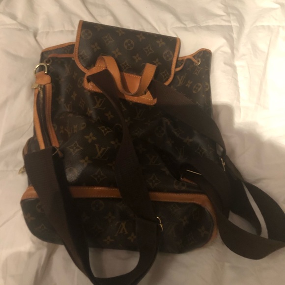 Louis Vuitton backpack - Picture 2 of 2